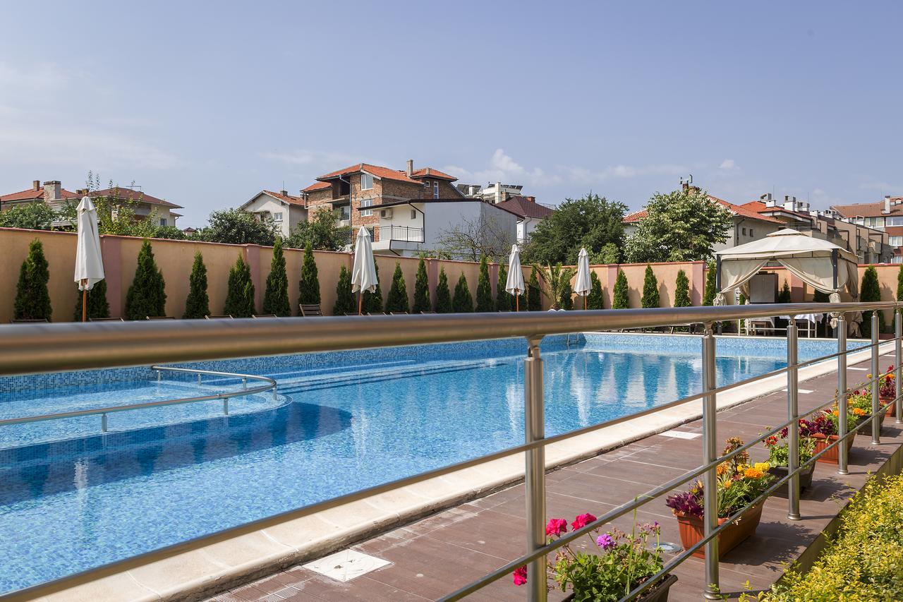 Boutique Wellness Hotel Ambrosia เชอร์โนโมเรทส์ ภายนอก รูปภาพ